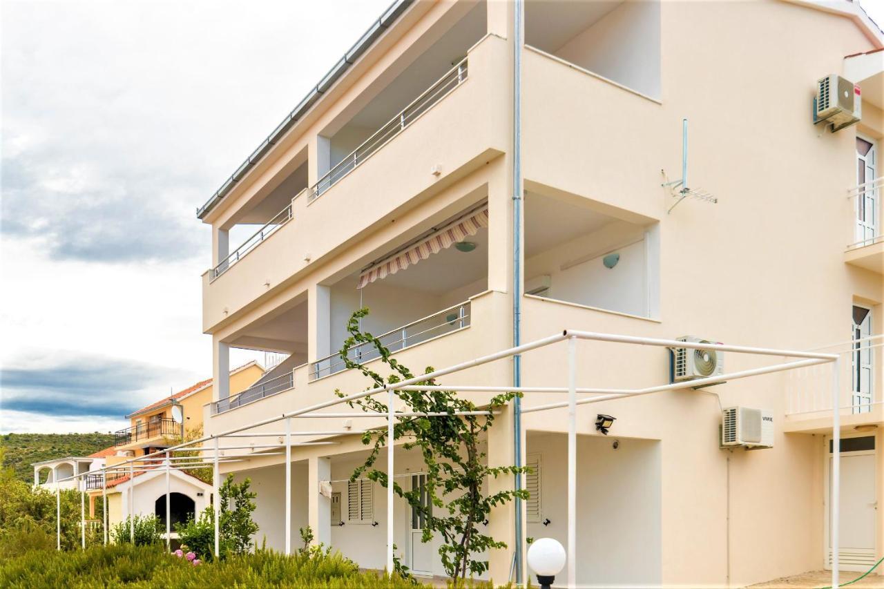 Apartment Ante Ražanj 外观 照片
