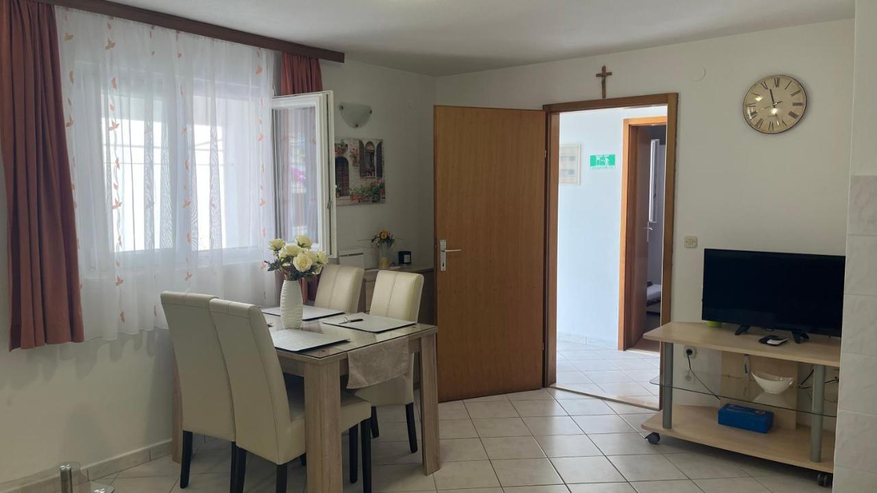 Apartment Ante Ražanj 外观 照片