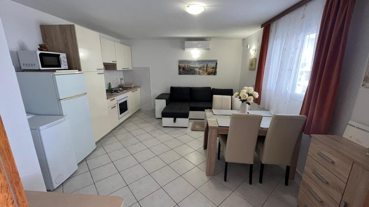 Apartment Ante Ražanj 外观 照片